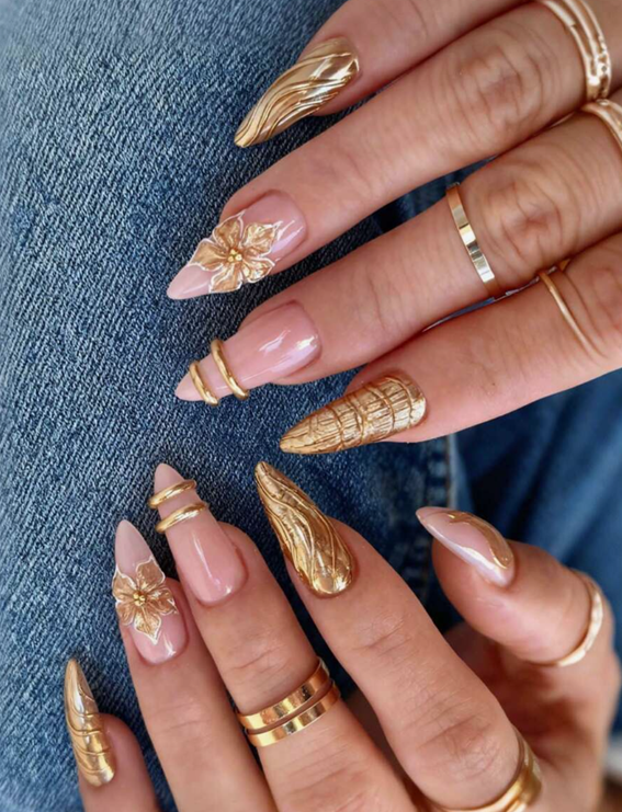 Gold nail art