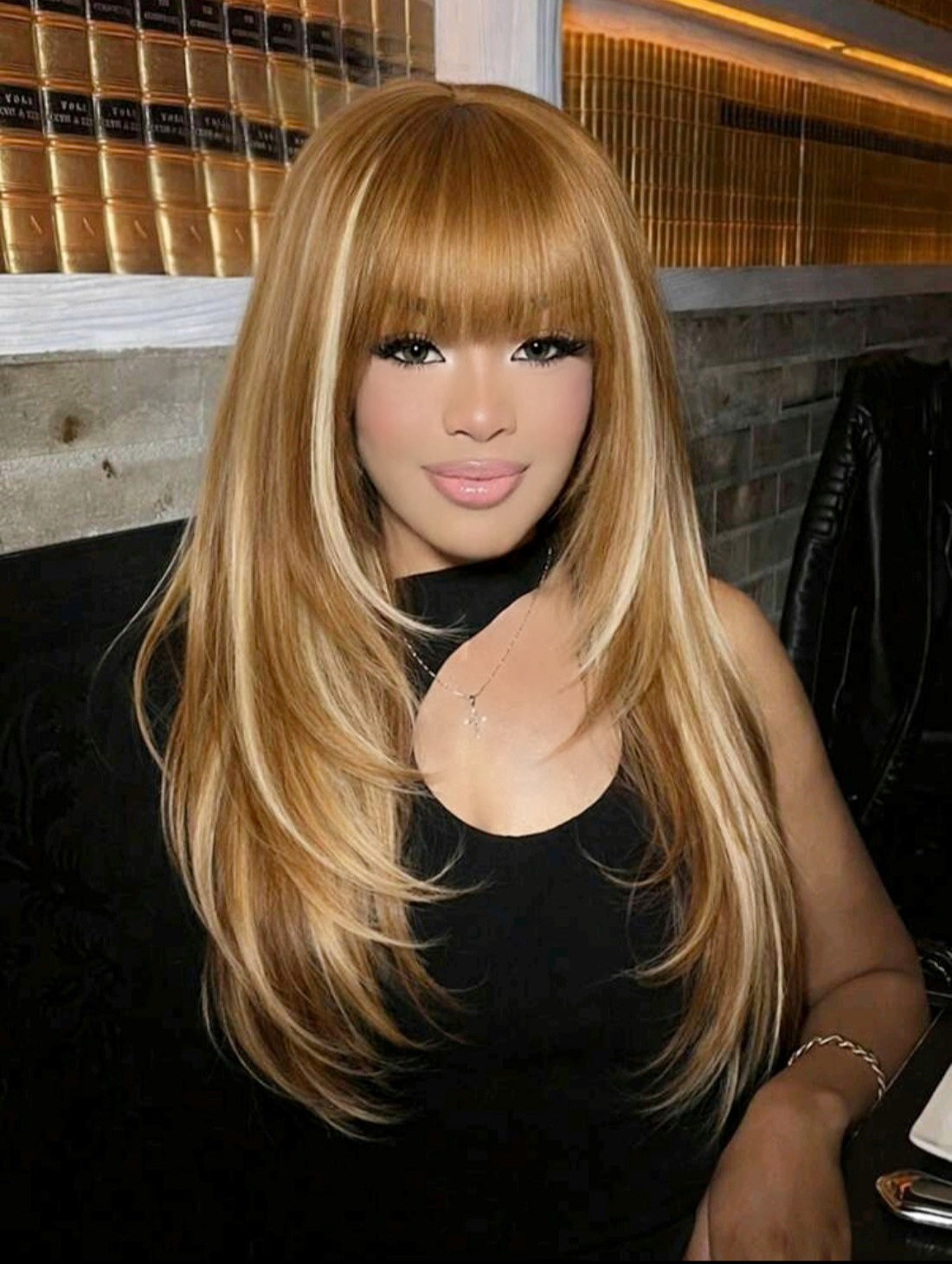 61 cm Long Layered Straight Wig With Bangs